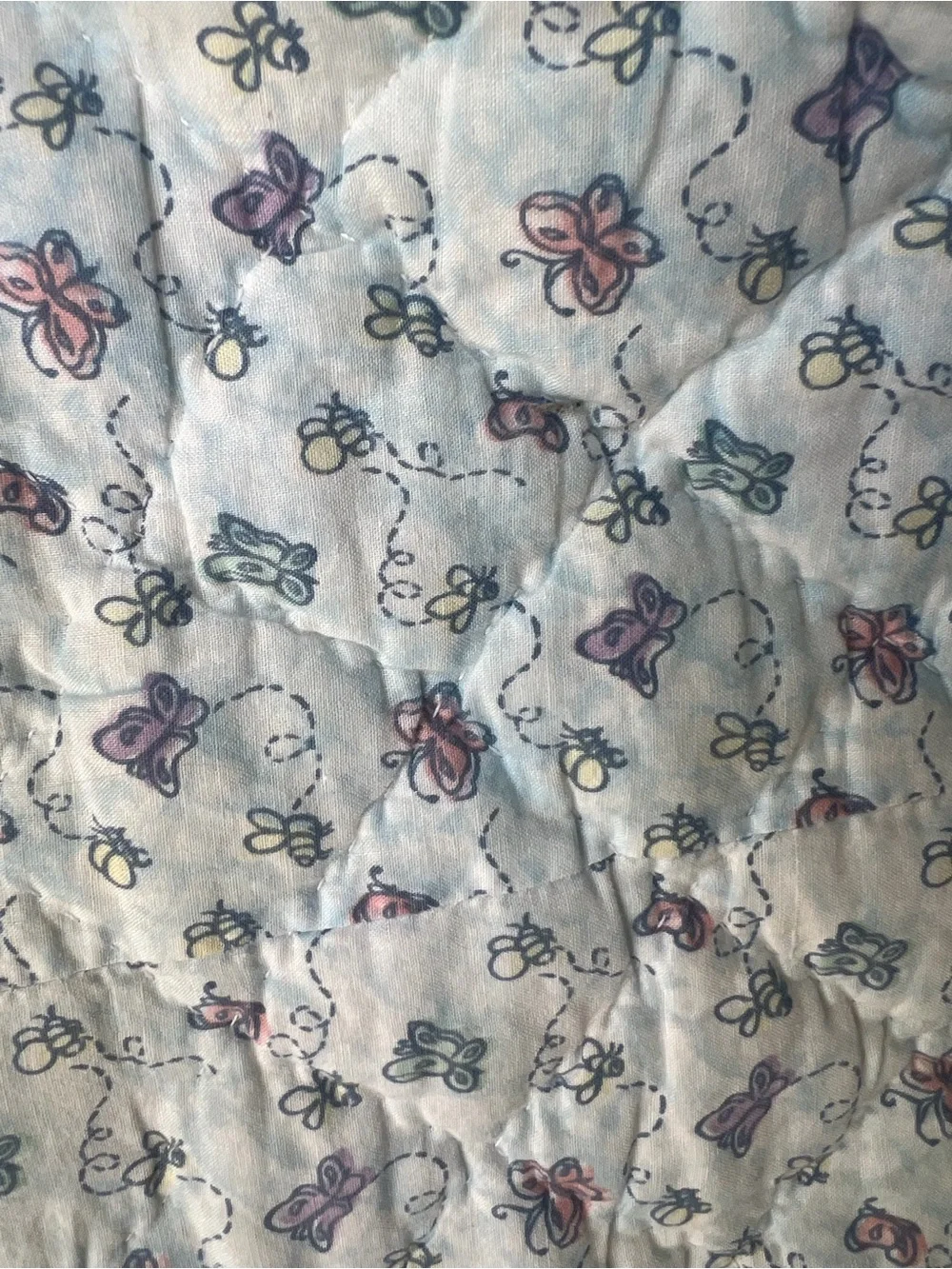 Classic style Winnie-the-Pooh Baby Quilt in Pastel Blue and Yellow